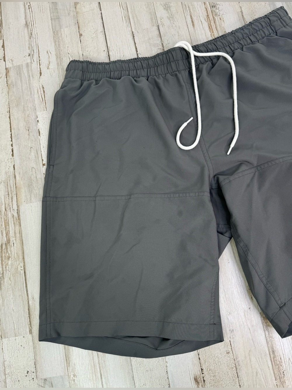 Duluth Trading Co. Shorts Mens XL Gray Mesh Relaxed Drawstring Pockets 11 Inseam - Picture 3 of 9